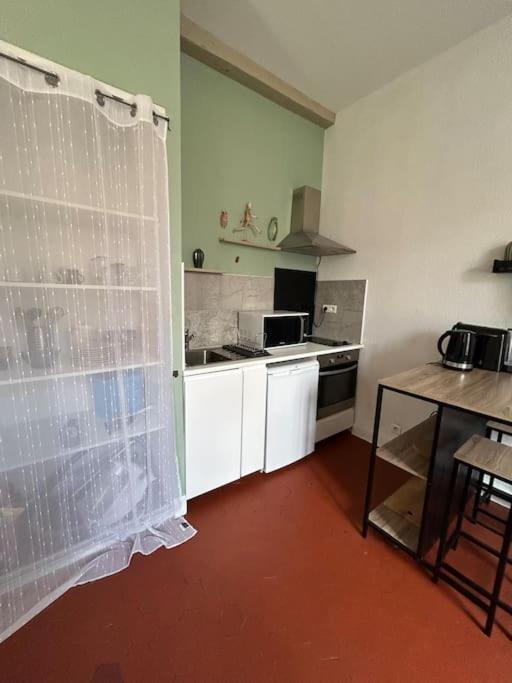 Le For'Home Arles Bagian luar foto