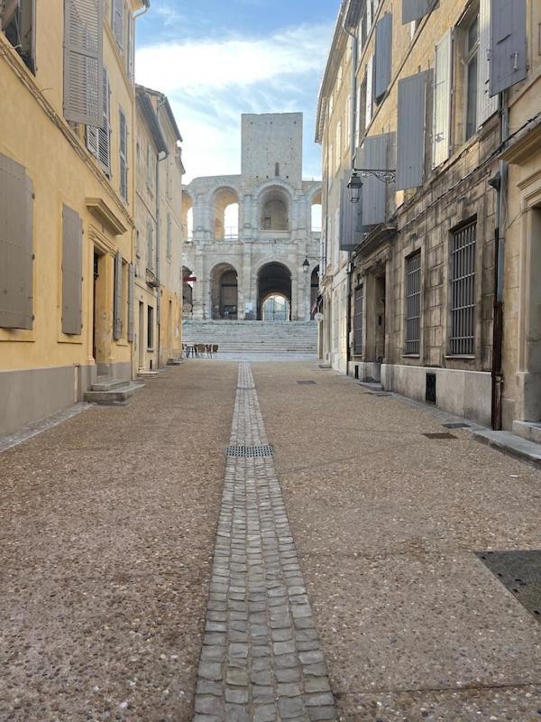 Le For'Home Arles Bagian luar foto